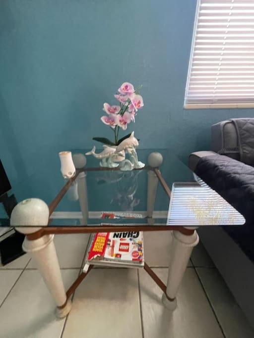 Entire By Siesta Key/closed To Downtown * Sarasota