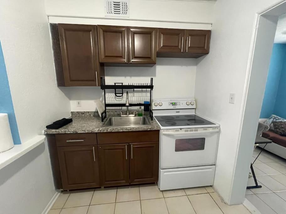 Entire By Siesta Key/closed To Downtown *