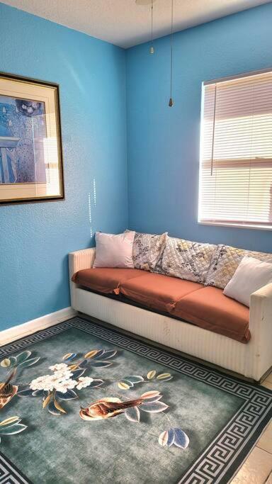 Entire By Siesta Key/closed To Downtown * Sarasota
